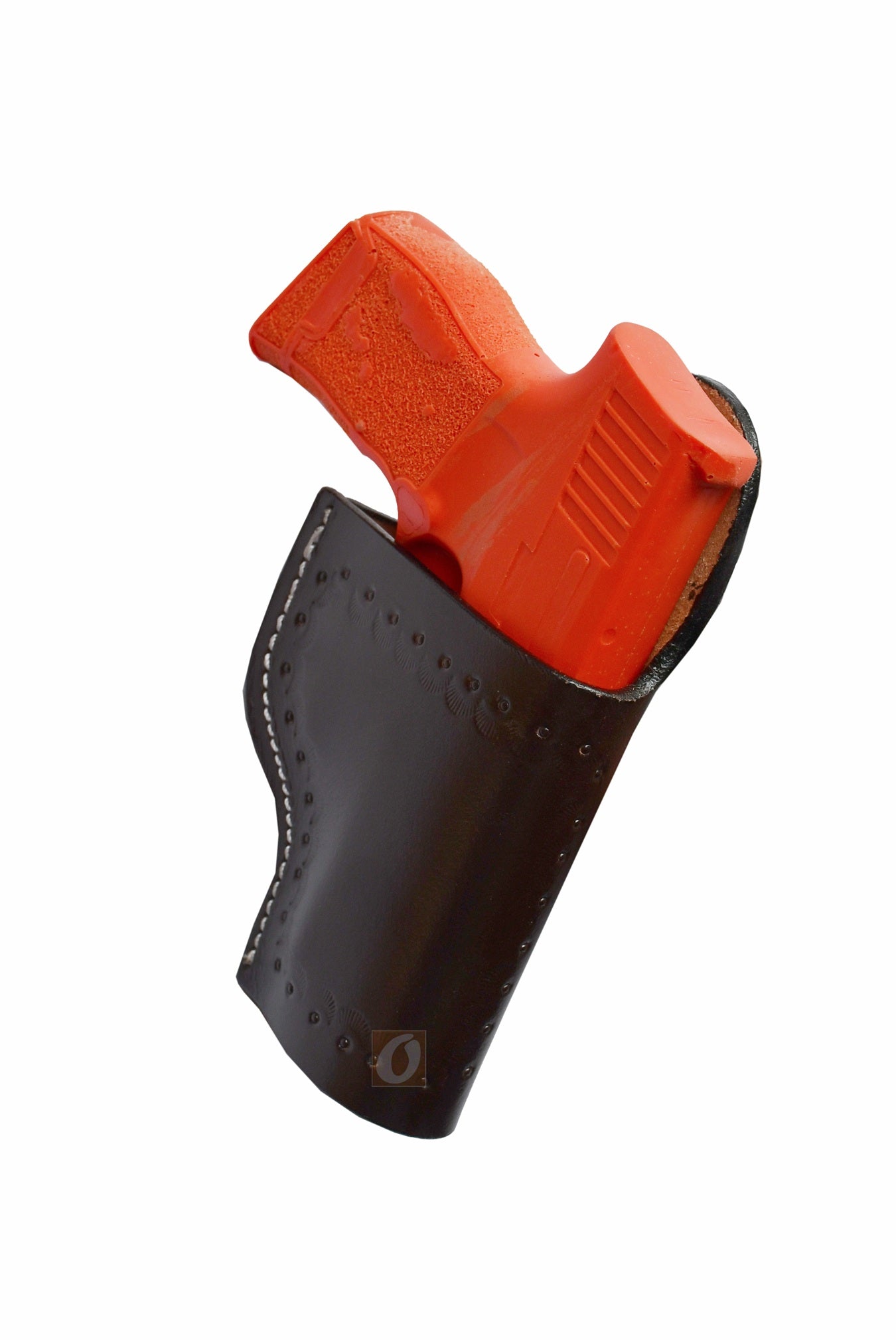 Premium right-handed brown leather holster with seashell tooling, custom-made for Sig Sauer P365. A high-quality gun holster blending Western aesthetics with optimal performance.